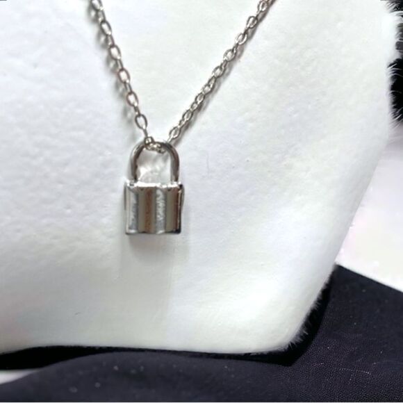 4 chains Layering Set l Rhinestone l Safety Pin l Lock l Newβl 16 Great Looks - Picture 11 of 16